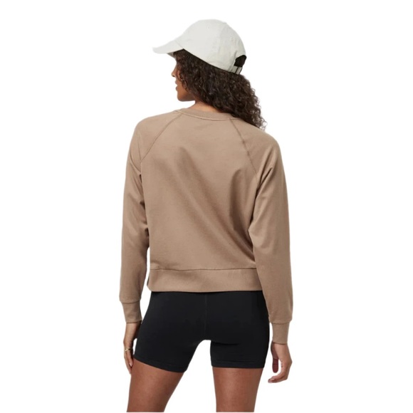 The Vuori Long-Sleeve Halo Crew - Picture 2 of 6